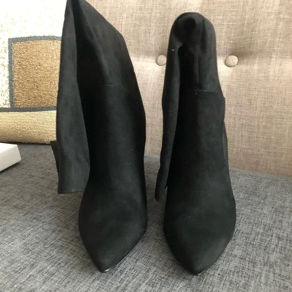 Brand New Steve Madden suede boots. Black heeled boots. - Picture 4 of 7